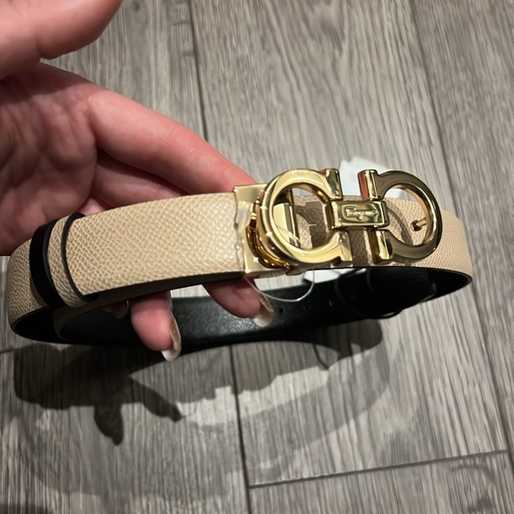 Ferragamo belt - Picture 3 of 6